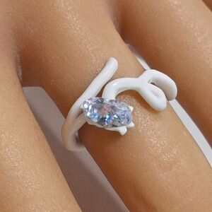 White Enamel Adjustable Ring with Clear Crystal – Minimalist Elegant Jewelry 7.5